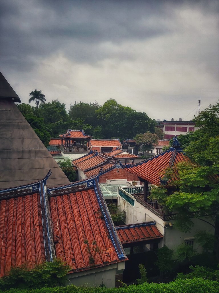 Overview of Yuanshan Abandoned Amuzement Park